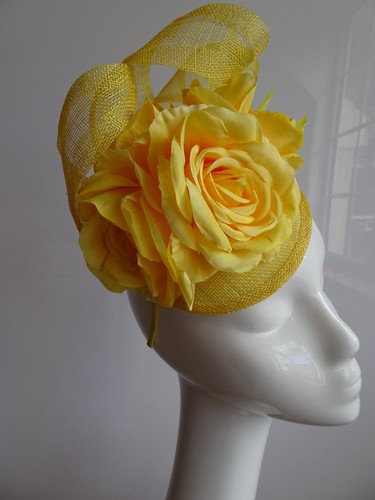 Stunning fascinator yellow - fascinator,