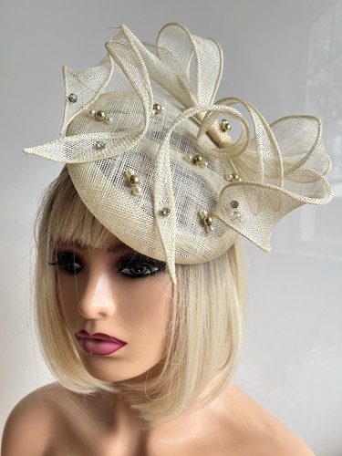 Stunning fascinator ivory - fascinator,