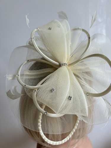 Pretty fascinator ivory - pretty,