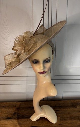 Golden beige sinamay - beige, feather